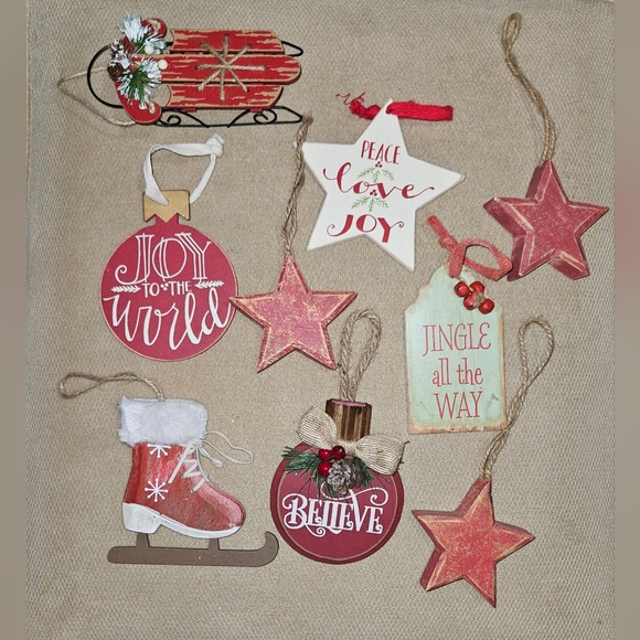 Kohl's Holiday Peace Love Joy And Wooden Star Christmas Tree